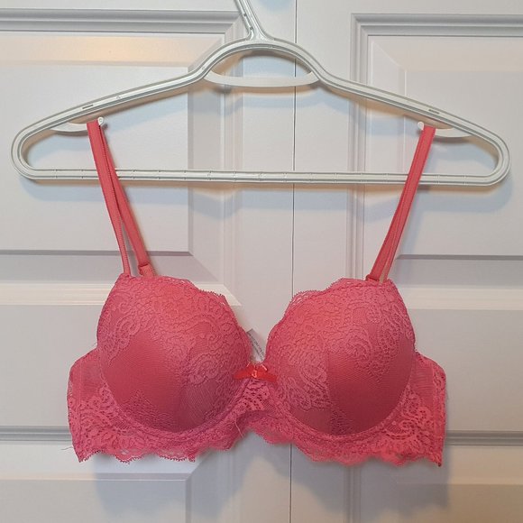 BNWOT - 34B push up bra - Picture 1 of 2